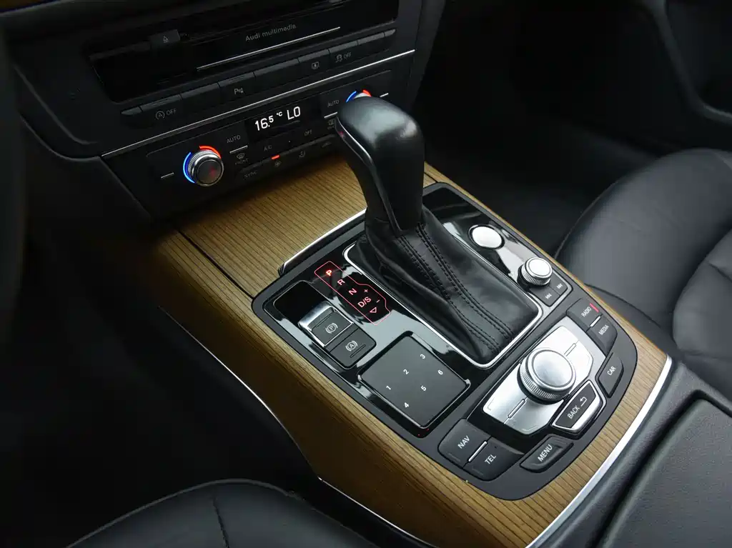 Audi A6L 2018 — фото 10
