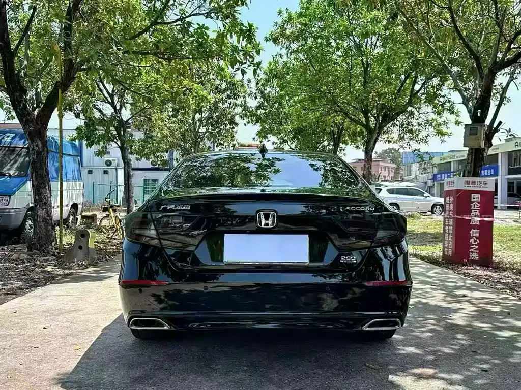 Honda Accord 2019 — фото 8