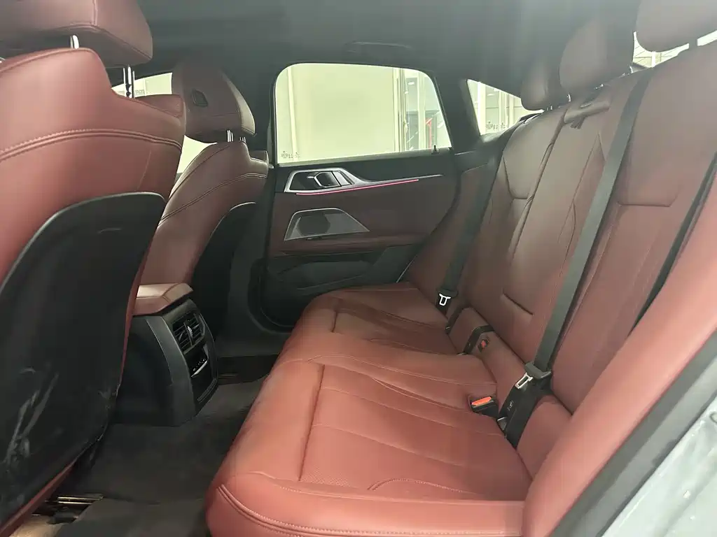 BMW i4 2023 — фото 7