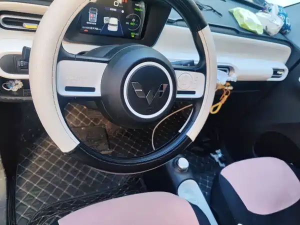 Wuling Hongguang MINIEV 2025