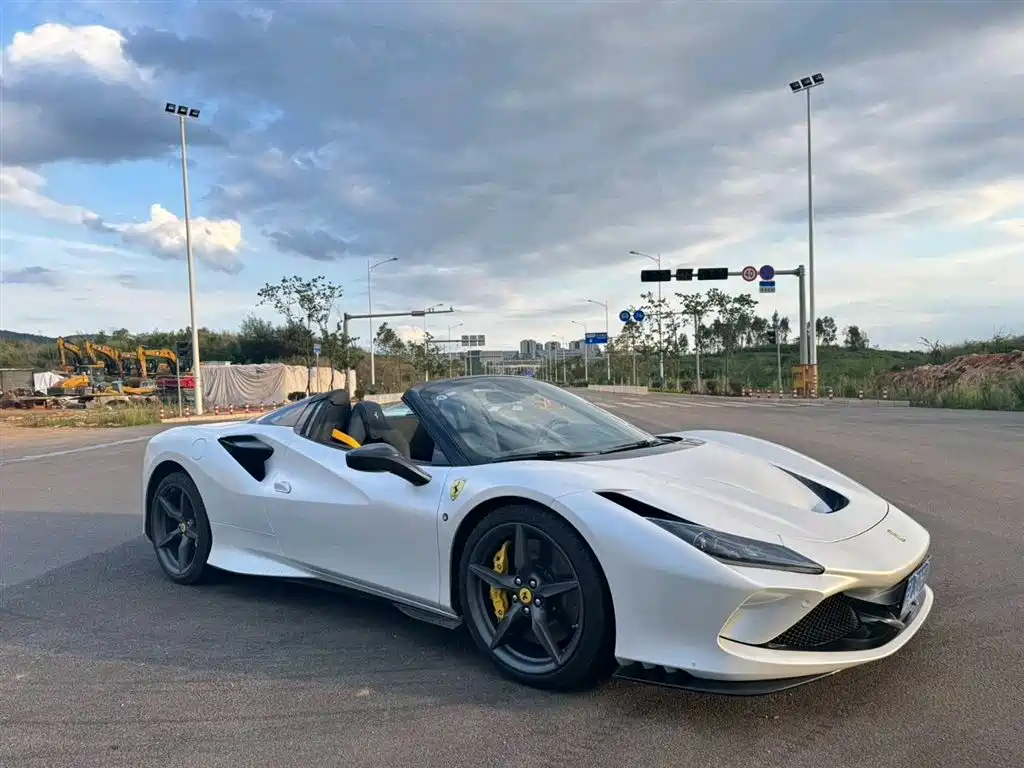 Ferrari F8 2023 — фото 2