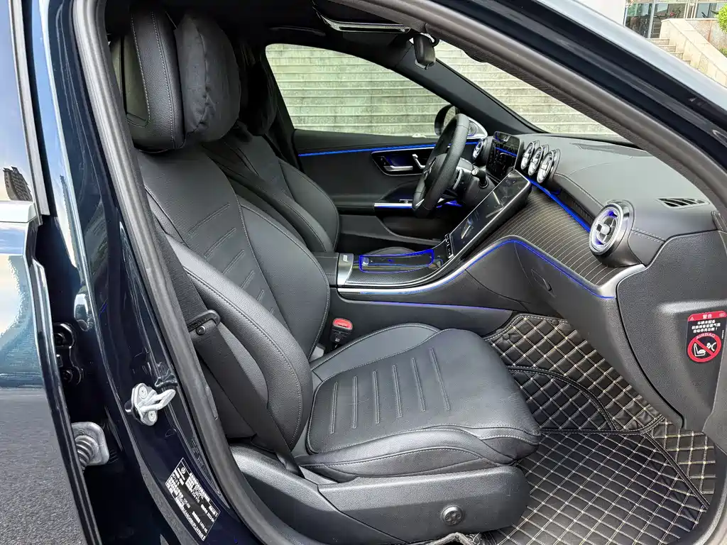Mercedes-Benz C-Class 2023 — фото 14