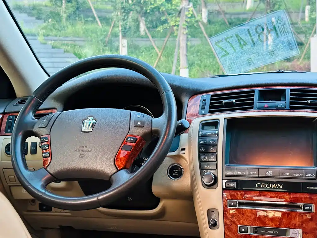 Toyota Crown 2005 — фото 10