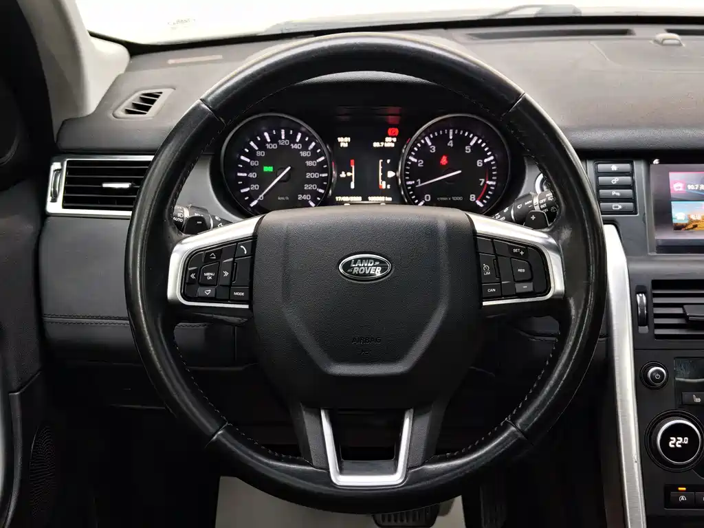 Land Rover Discovery Sport 2016 — фото 24