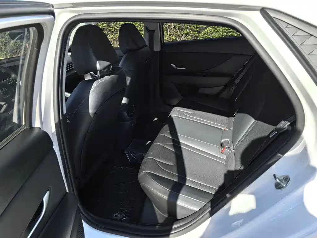 Hyundai Elantra 2024