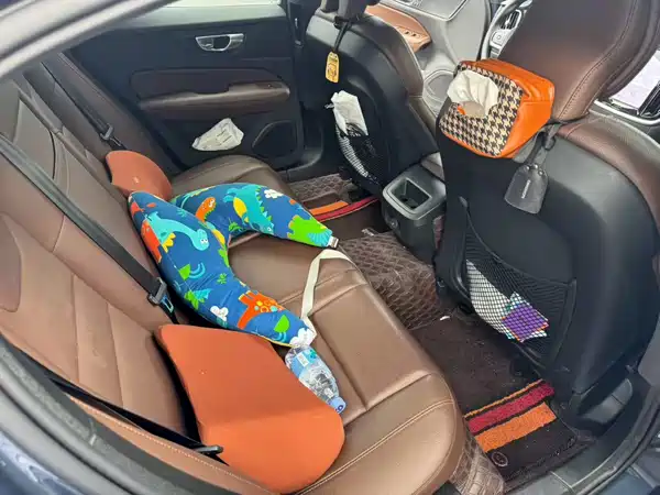 Volvo S60 2023