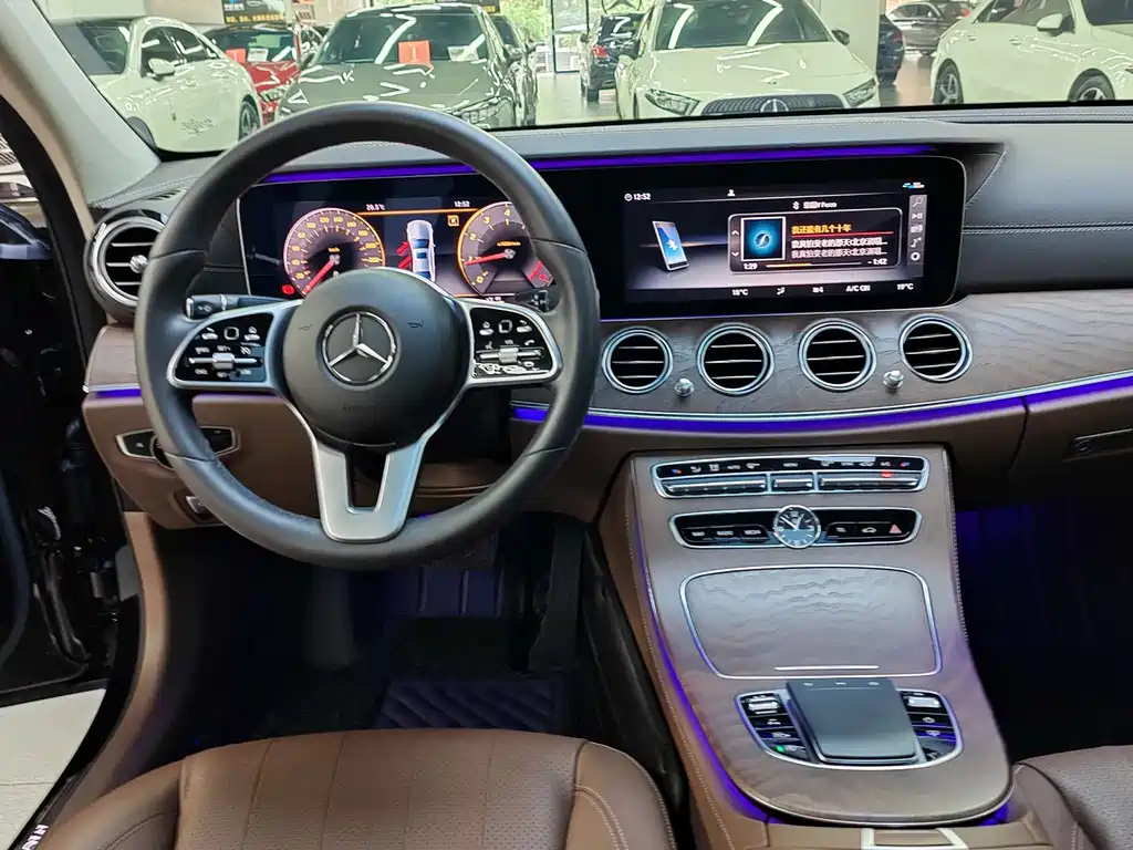 Mercedes-Benz E-Class 2020 — фото 17