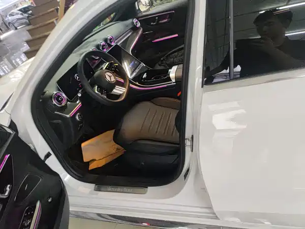 Mercedes-Benz C-Class 2025