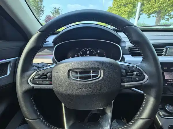 Geely Boyue 2021