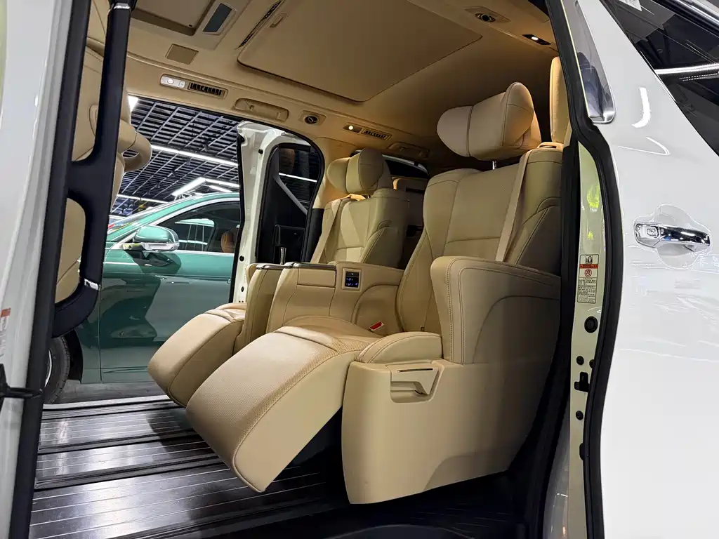 Toyota Alphard 2019 — фото 9