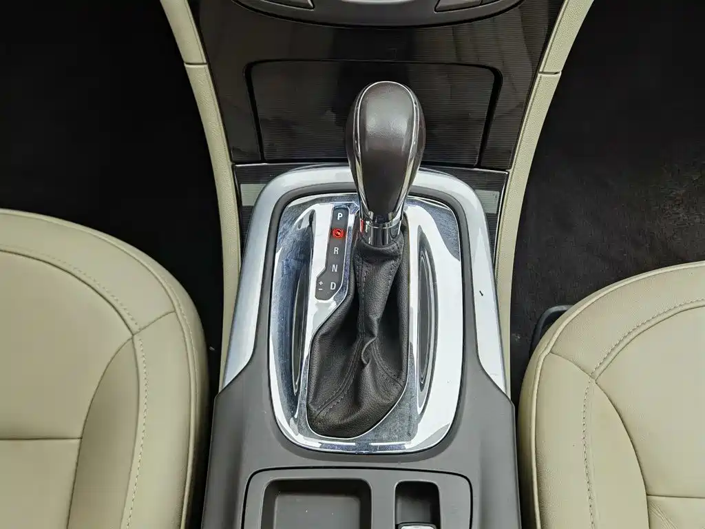 Buick Regal 2015 — фото 13