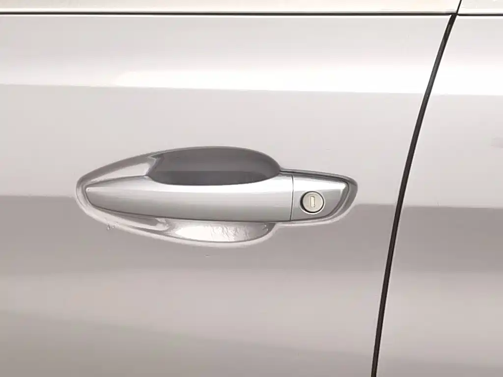 Peugeot 308 2018 — фото 18