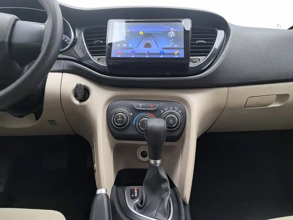 Fiat Viaggio 2014 — фото 12