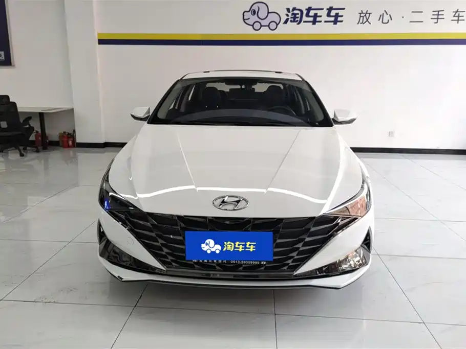 Hyundai Elantra 2023 — фото 2