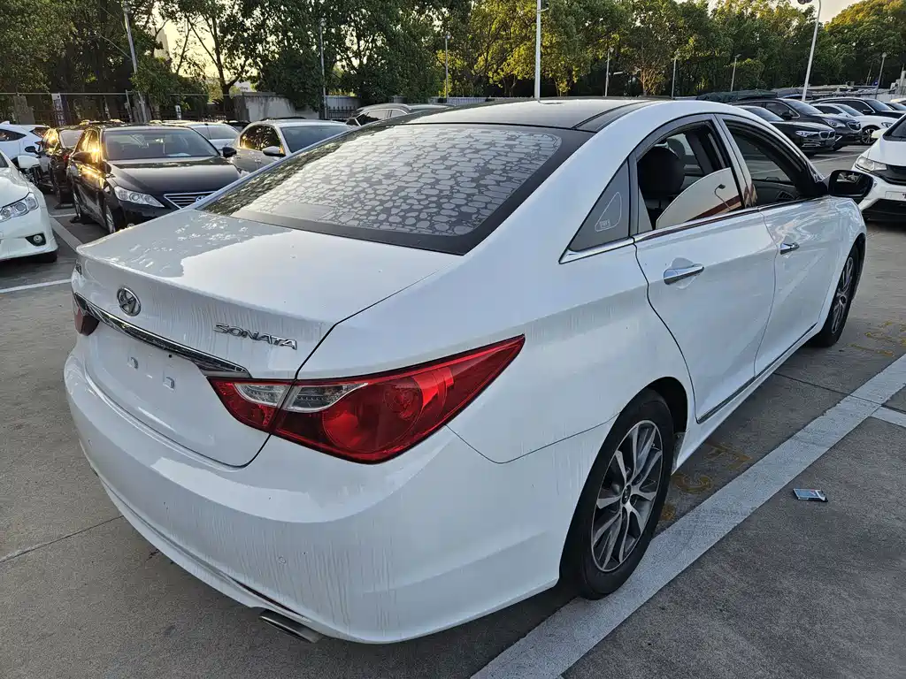 Hyundai Sonata 2013 — фото 16