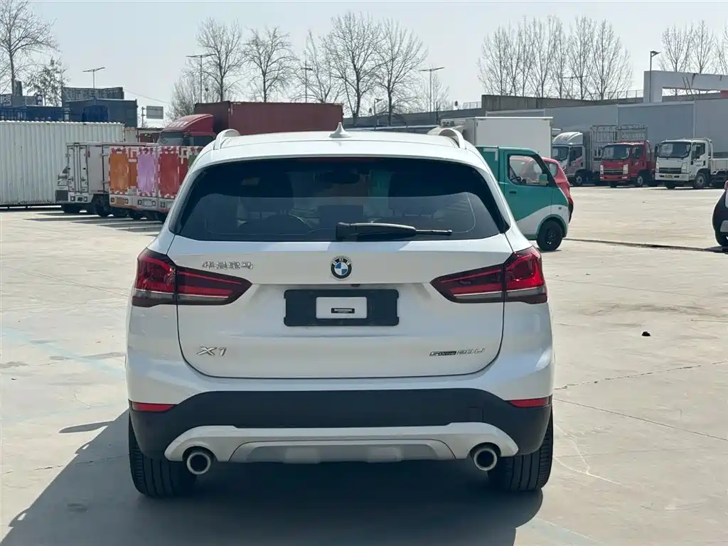 BMW X1 2022 — фото 16