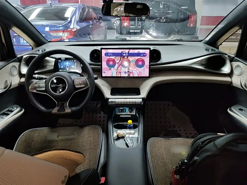 BYD Dolphin 2023 — фото 10