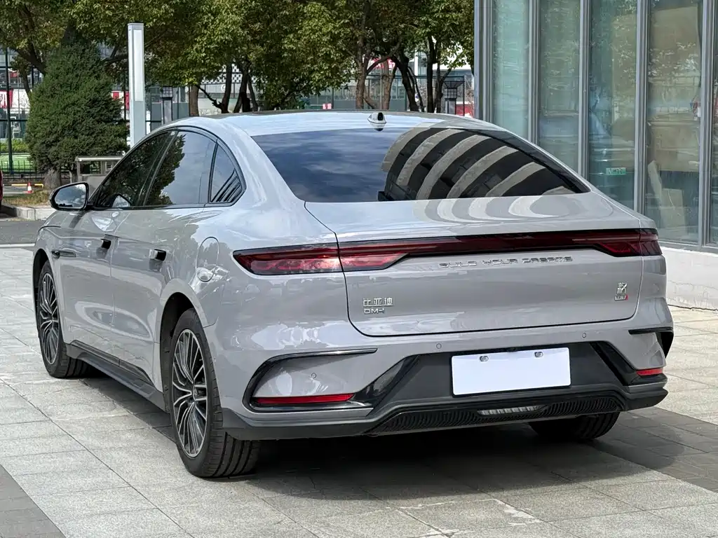 BYD Han 2025 — фото 15