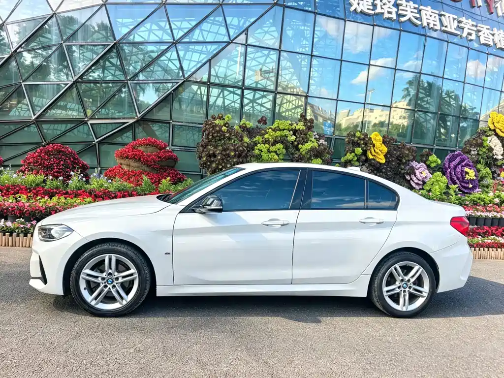 BMW 1 Series 2021