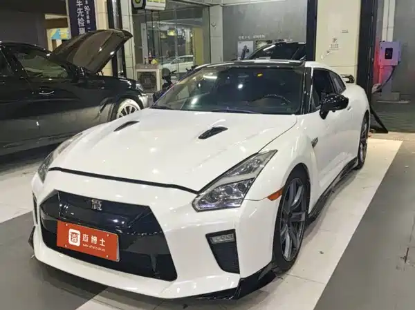 Nissan GT-R 2011
