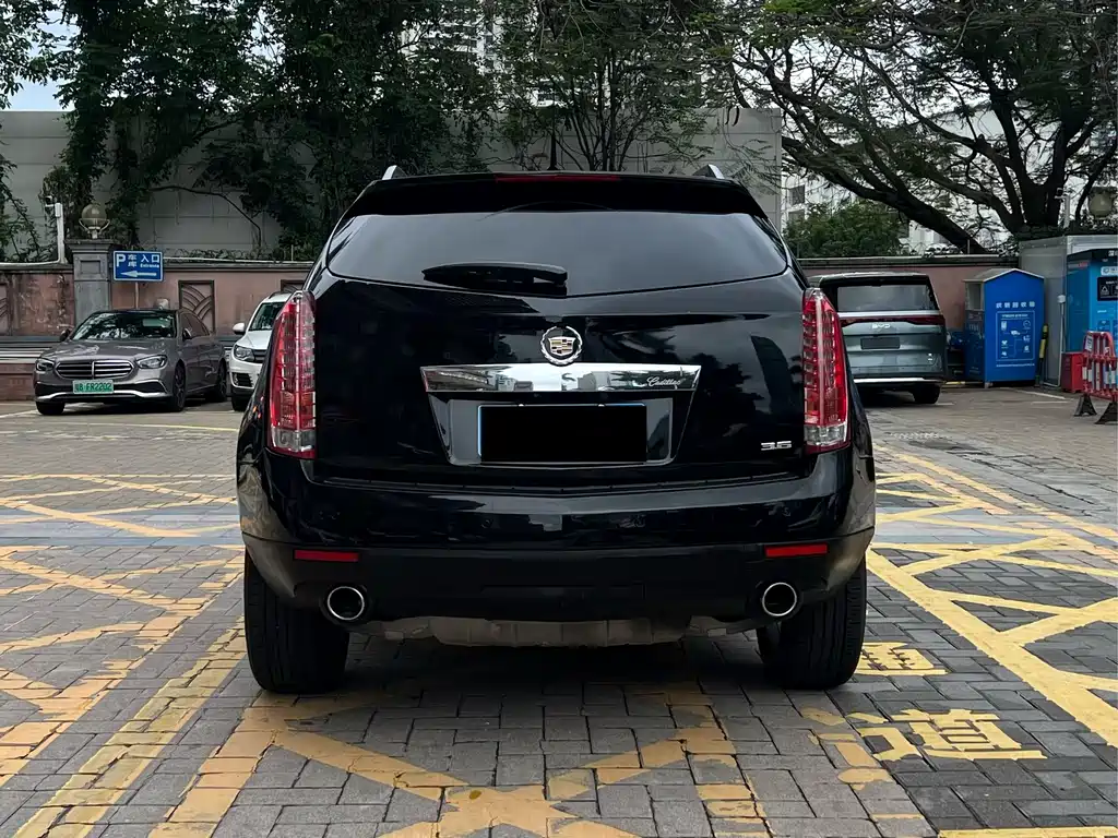 Cadillac SRX 2014 — фото 10