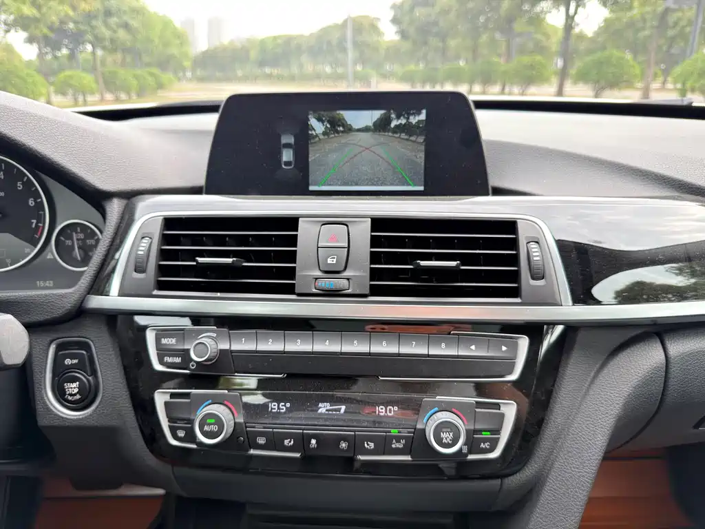 BMW 3 Series GT 2019 — фото 16