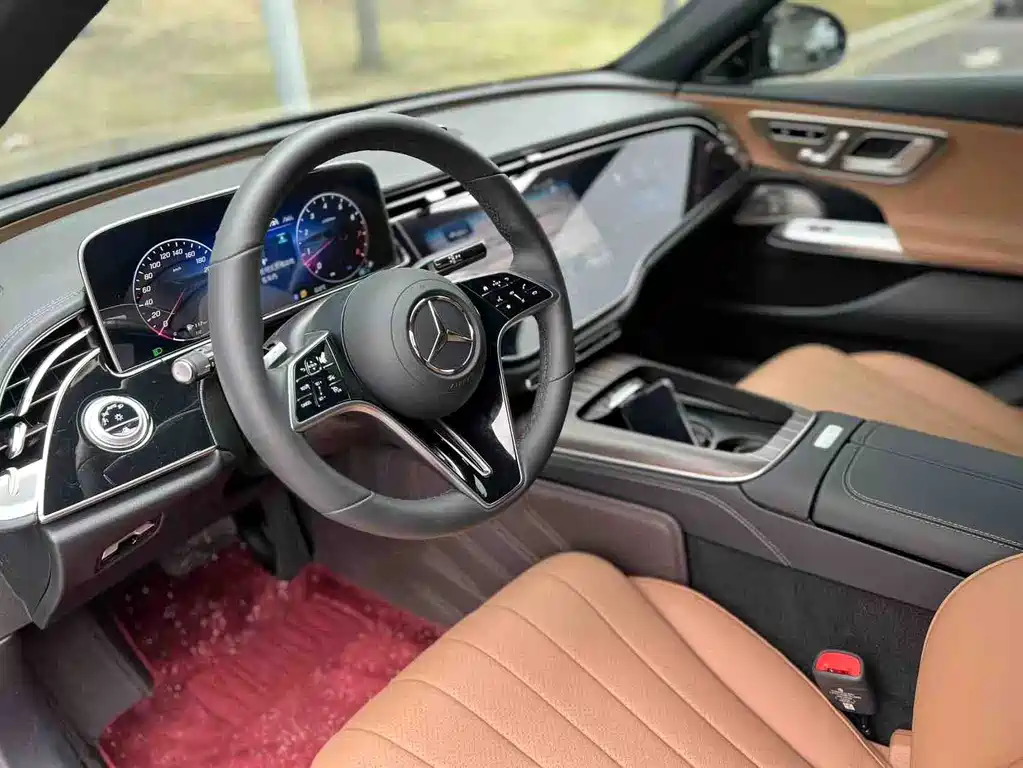 Mercedes-Benz E-Class 2025