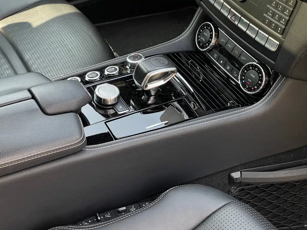 Mercedes-Benz CLS AMG 2015 — фото 25