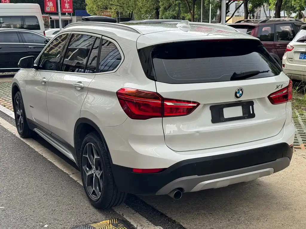 BMW X1 2017 — фото 4