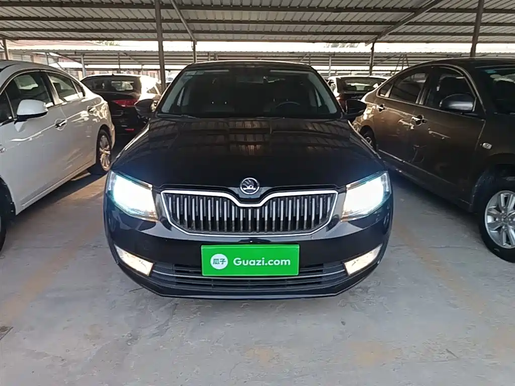 Skoda Octavia 2015 — фото 3