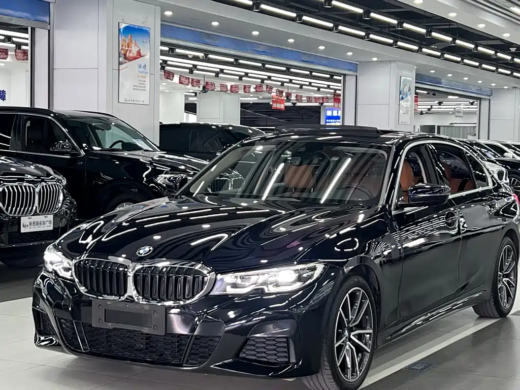 BMW 3 Series 2020 — фото 1
