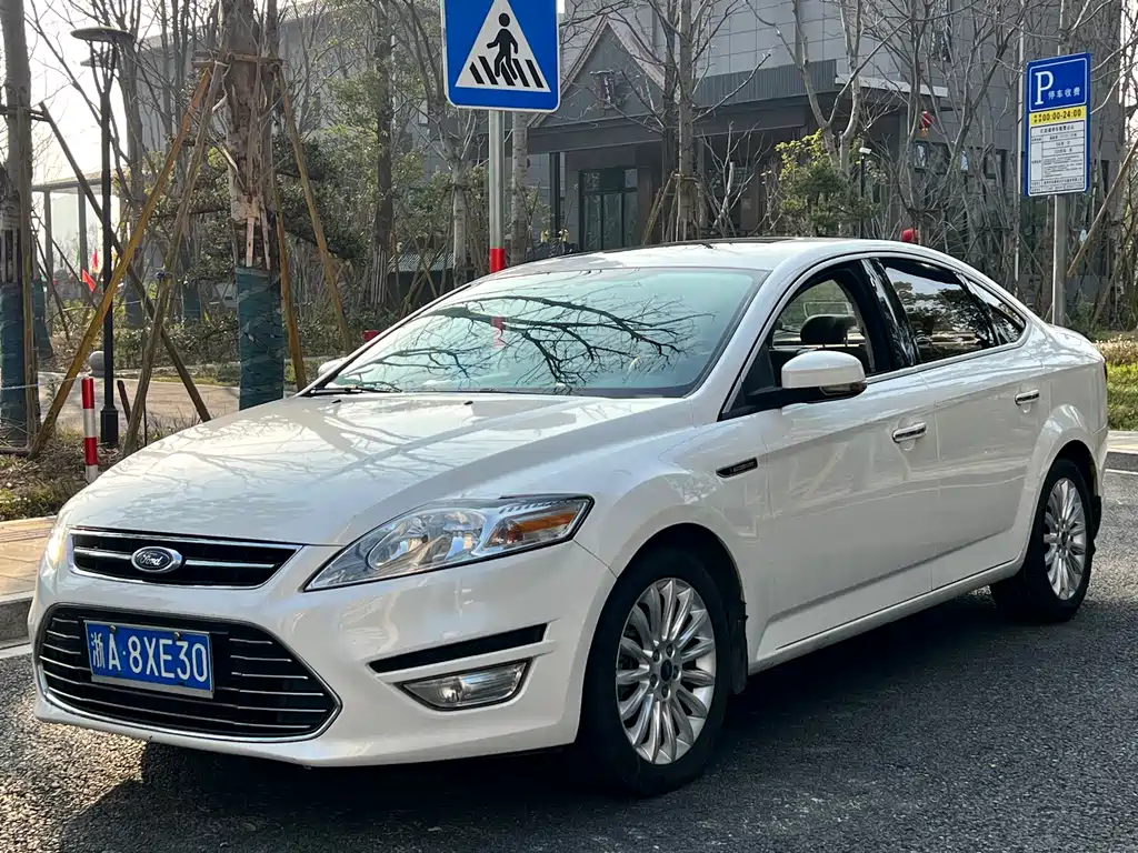 Ford Mondeo Zhisheng 2013