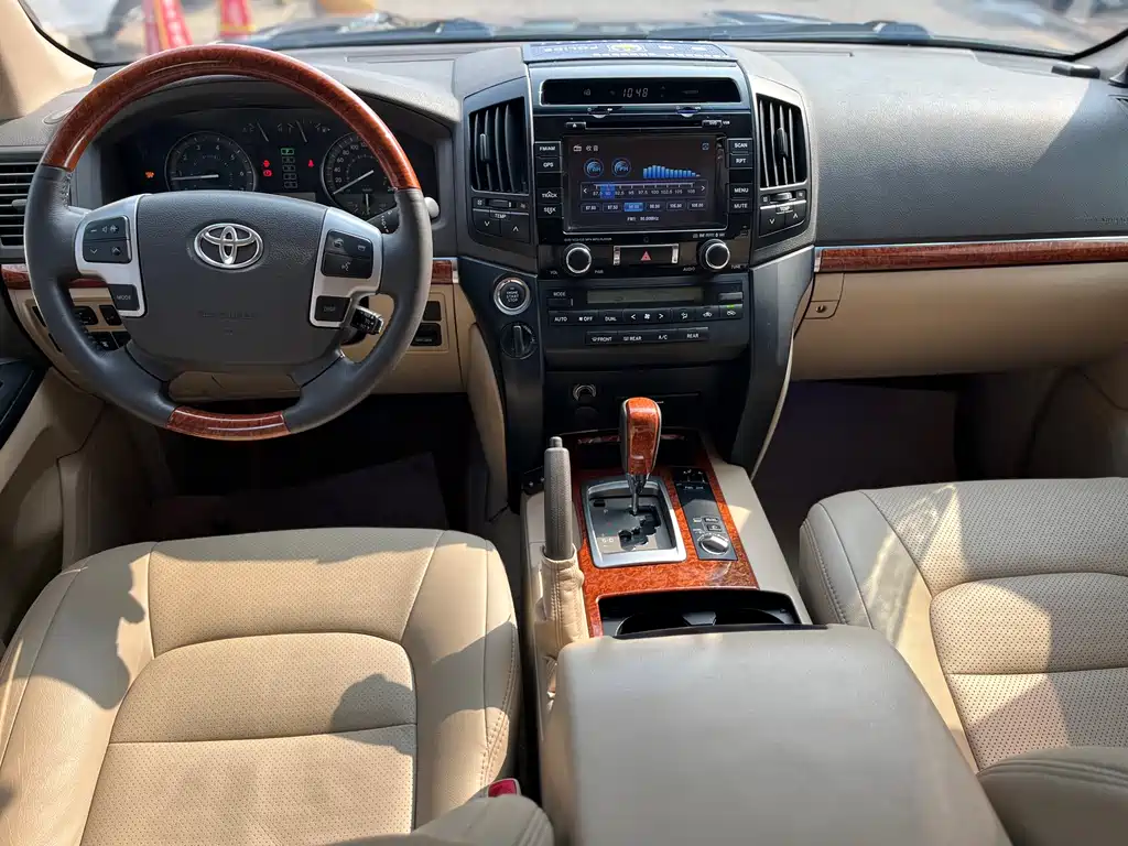 Toyota Land Cruiser 2015 — фото 20