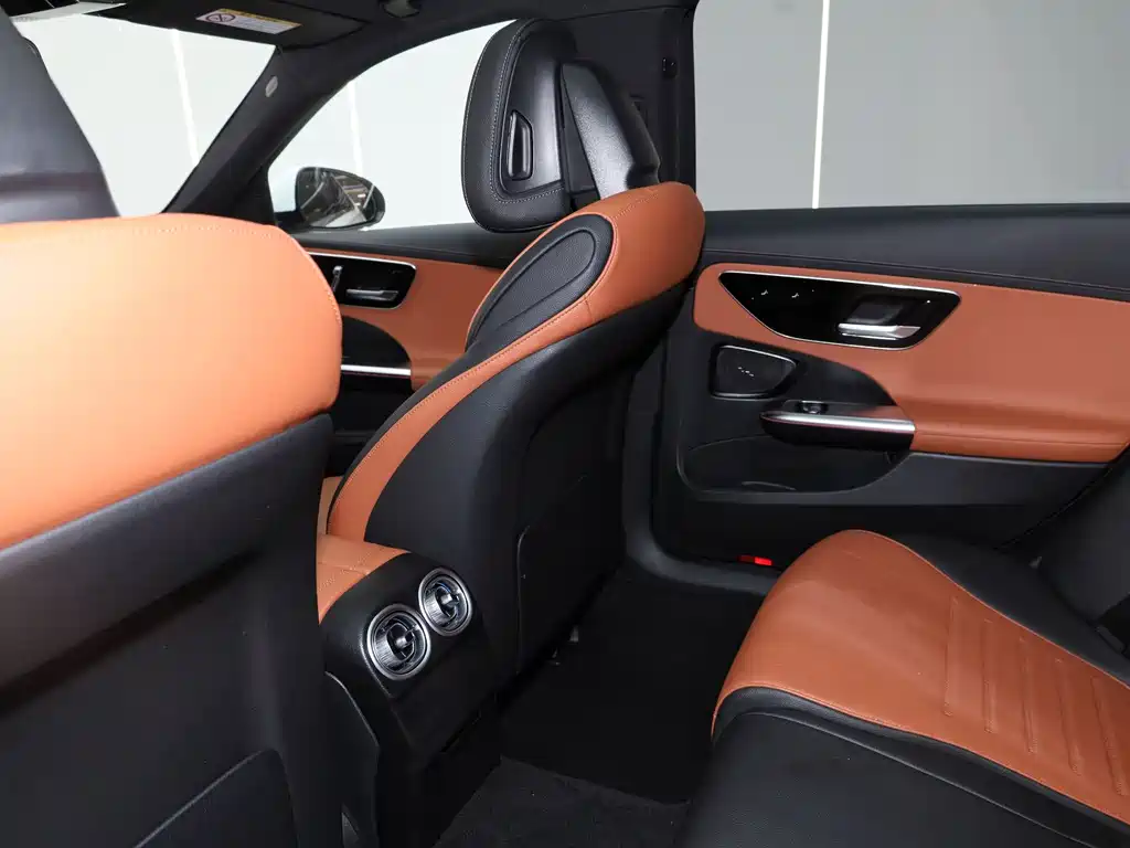 Mercedes-Benz C-Class 2022 — фото 16