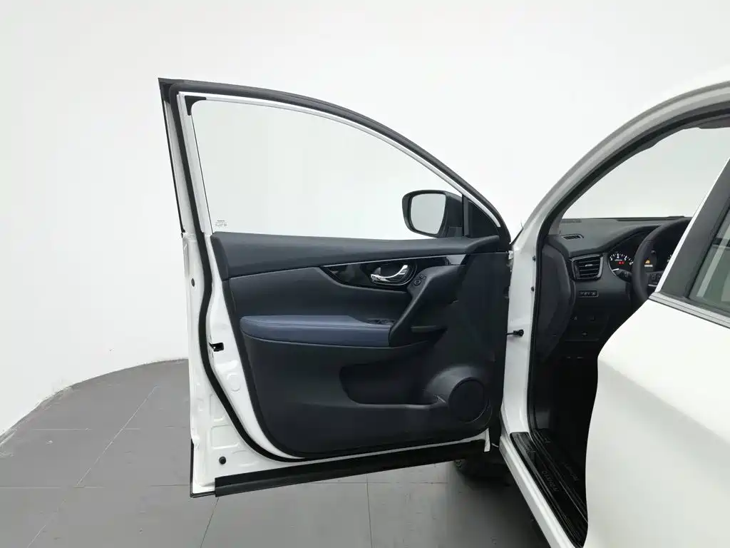 Nissan Qashqai 2025 — фото 8