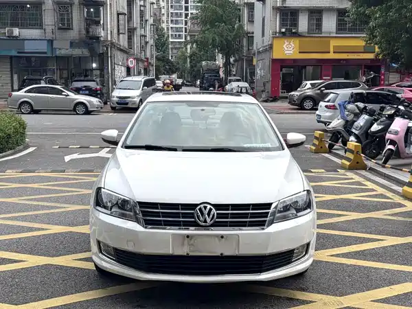 Volkswagen Lavida 2013