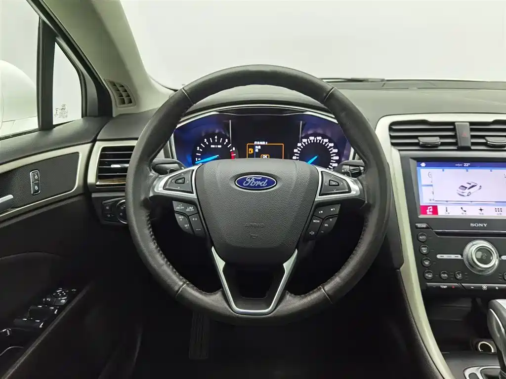 Ford Mondeo 2014 — фото 11
