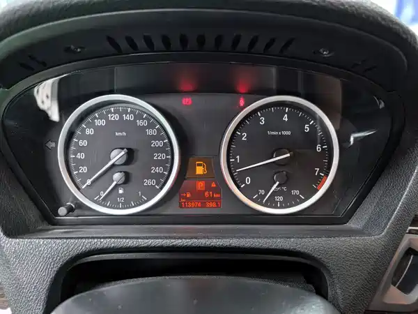 BMW X6 2011
