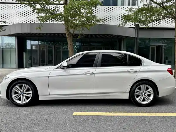 BMW 3 Series 2017