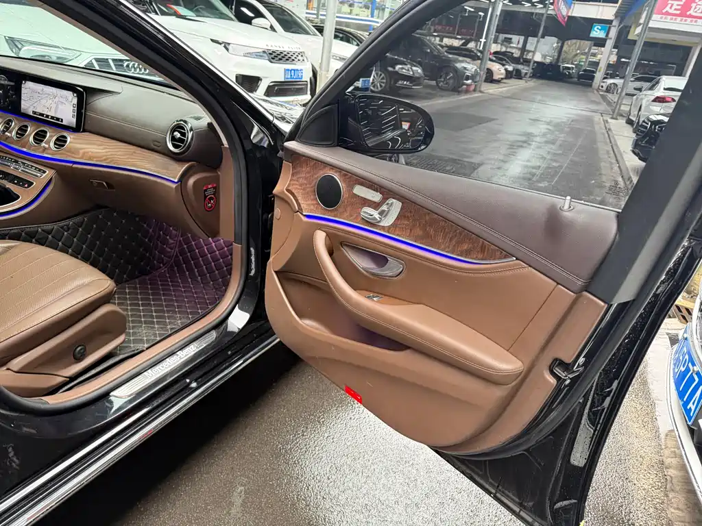 Mercedes-Benz E-Class 2023 — фото 19