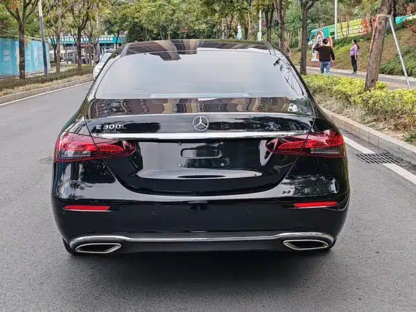 Mercedes-Benz E-Class 2023