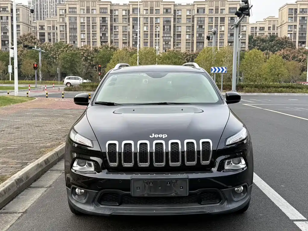 Jeep Cherokee 2017 — фото 2