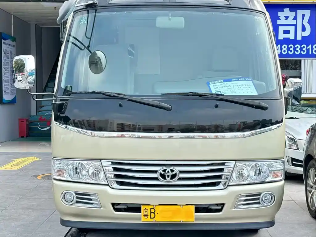 Toyota Coaster 2017 — фото 3