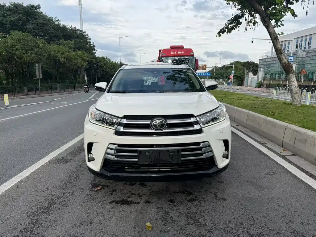 Toyota Highlander 2018 — фото 2