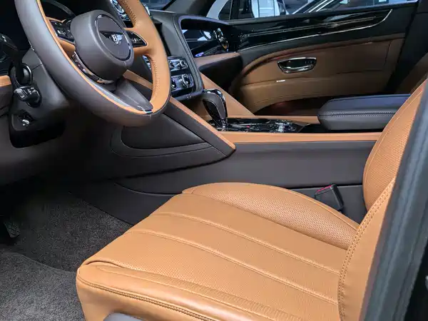 Bentley Bentayga 2024