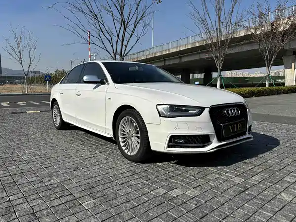 Audi A4L 2013