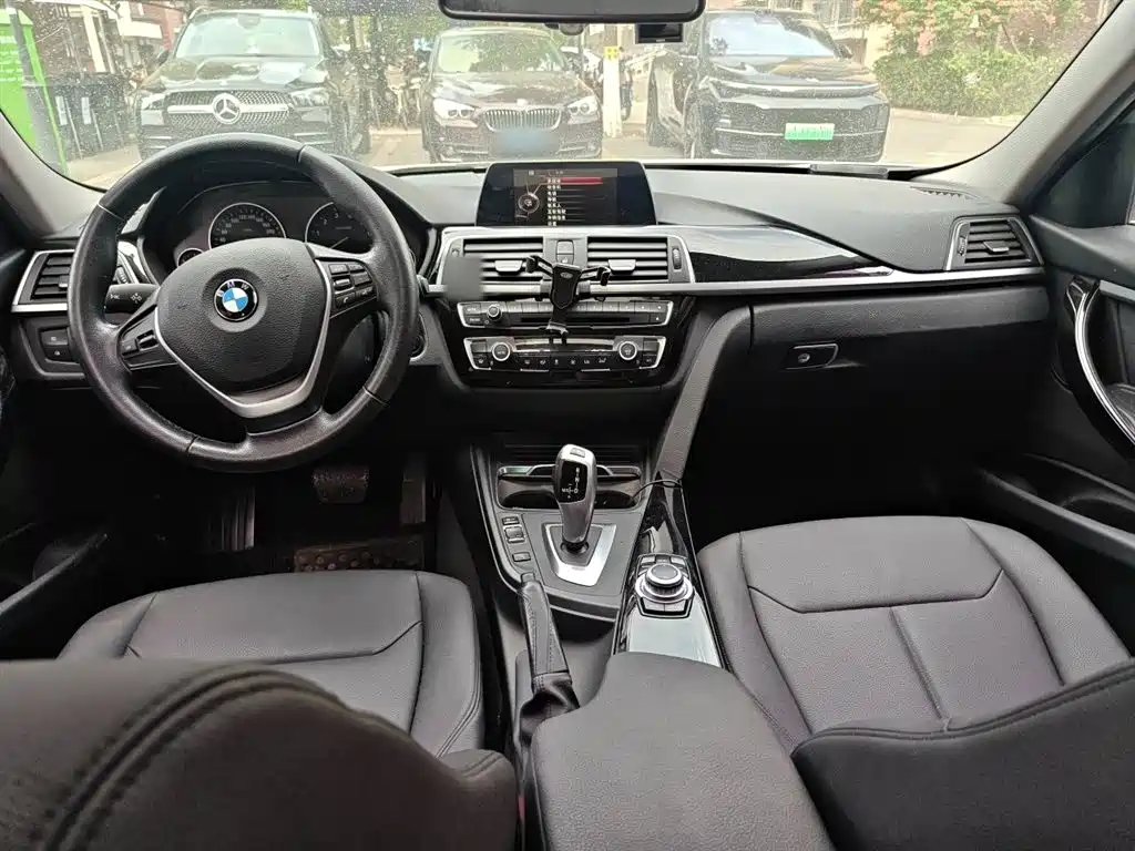 BMW 3 Series 2016 — фото 5
