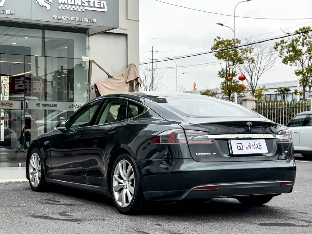 Tesla Model S 2015 — фото 7