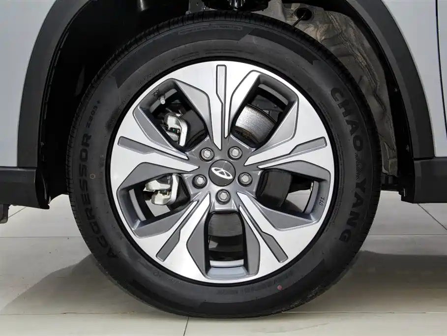 Chery Tiggo 8 PRO NEV 2025 — фото 28