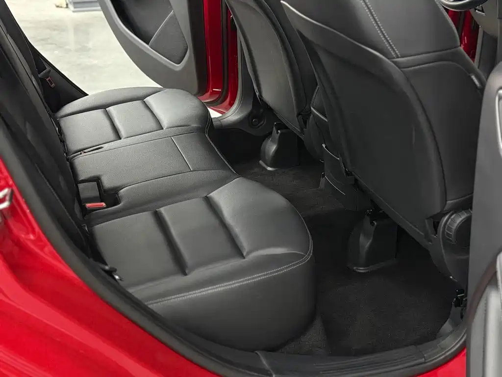 Mercedes-Benz B-Class 2018 — фото 15